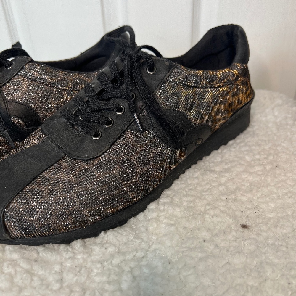 Cheetah Print Glitter Tennis Shoes NWOT | size 9 | silver and gold